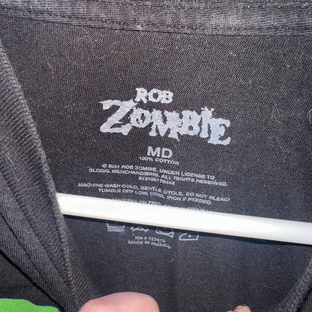 Living Dead Girl Black T-Shirt
Rob Zombie - Picture 2 of 2